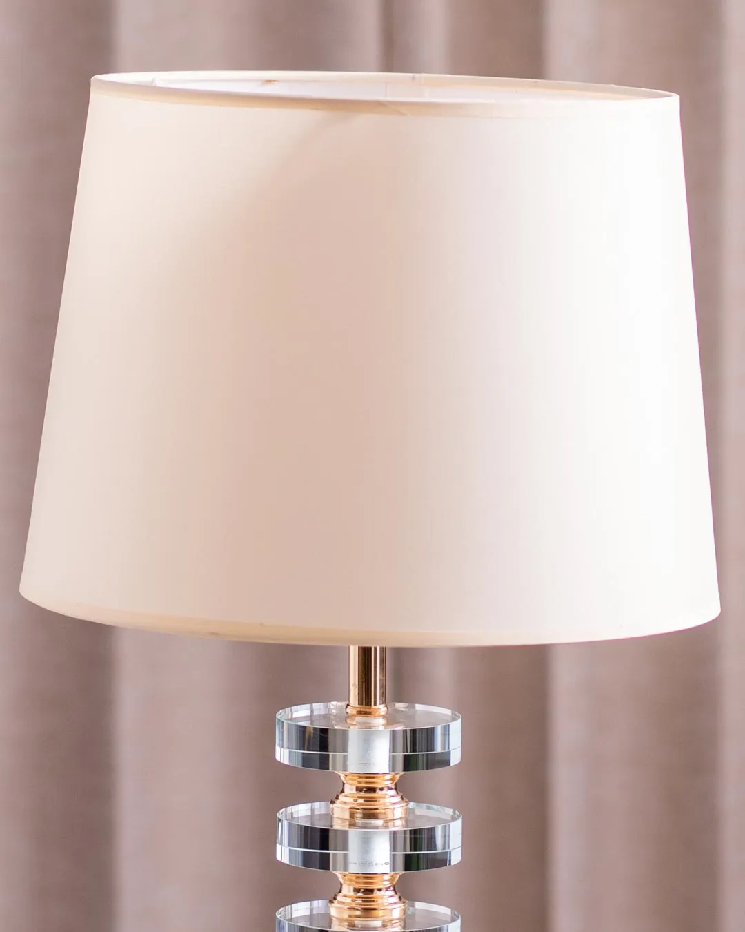 'Luxurious Lighting' Table Lamp