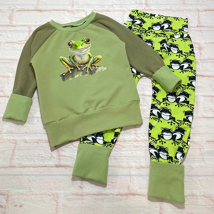 Size Med (3-6y) Winter Jumper - Green Frog